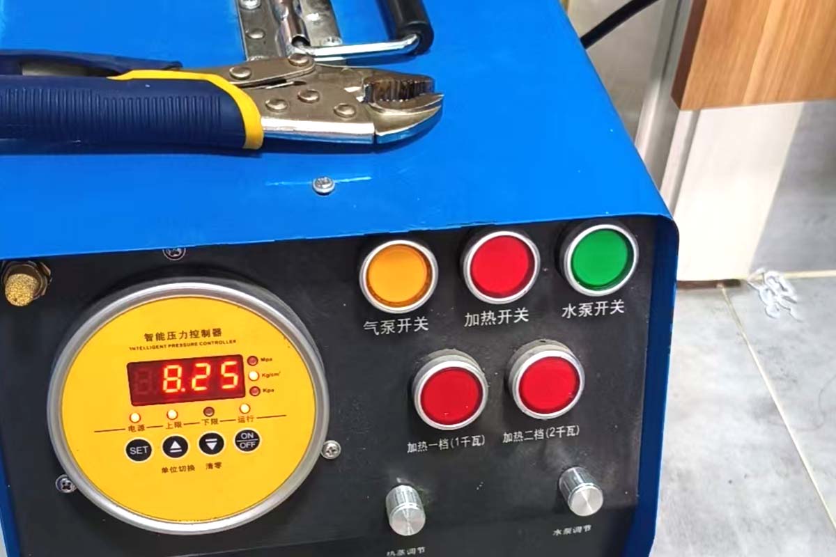 海门区专业测漏工程师使用测漏打压泵